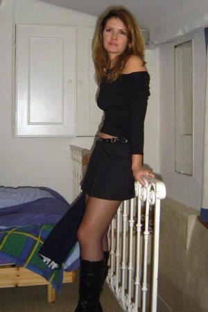 Valérie - rencontre-Dominatrice-Cholet