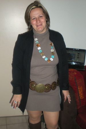 Relu mes anciens SMS coquins et je suis partie au quart de tour Pascale - rencontre-Cougar-Rennes