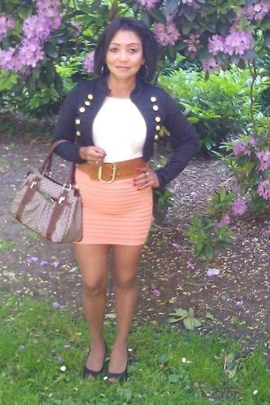 Nouvelle à Rennes, je cherche un soumis à briser Samia - rencontre-Cougar-Rennes