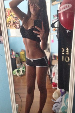 Amina - rencontre-Milf-Nice