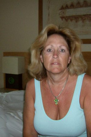 Roxane - rencontre-Dominatrice-Brest