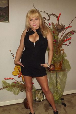 Claudine - rencontre-Dominatrice-Angers