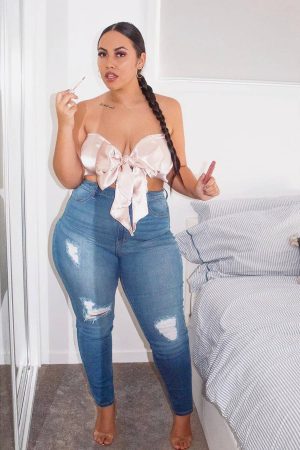 34 ans et fatiguée des soumis qui poussent pas Morgane - rencontre-BDSM-Dijon