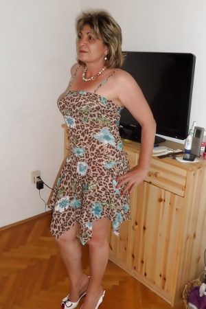 Odette - rencontre-Dominatrice-Cannes