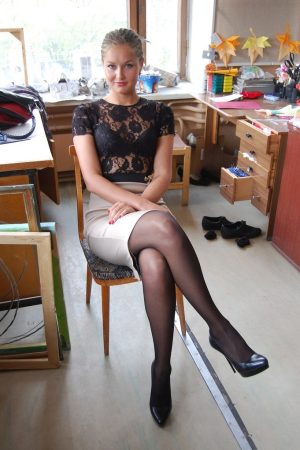 Je cherche un petit chien à dresser Léonie - rencontre-Teen-Évry-Courcouronnes